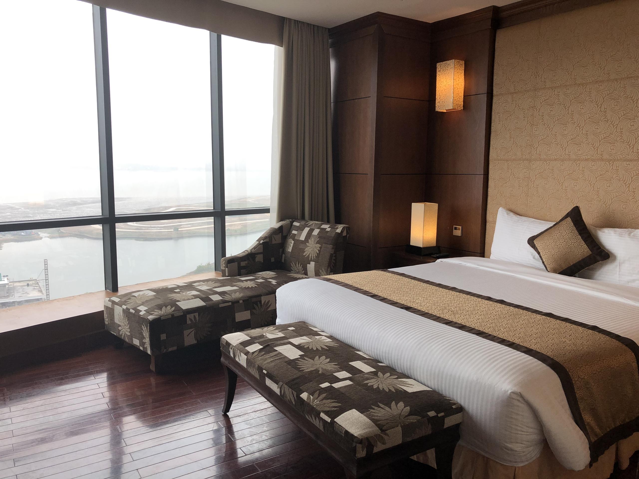 Muong Thanh Grand Ha Long Hotel Exteriör bild