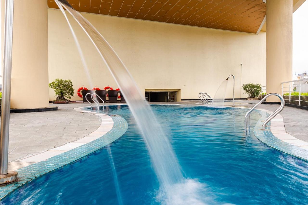 Muong Thanh Grand Ha Long Hotel Exteriör bild