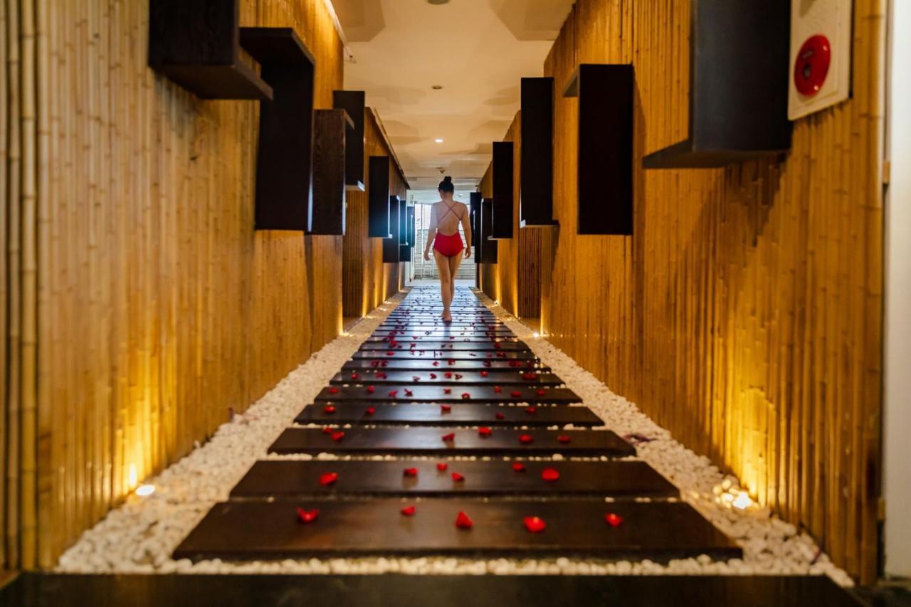Muong Thanh Grand Ha Long Hotel Exteriör bild