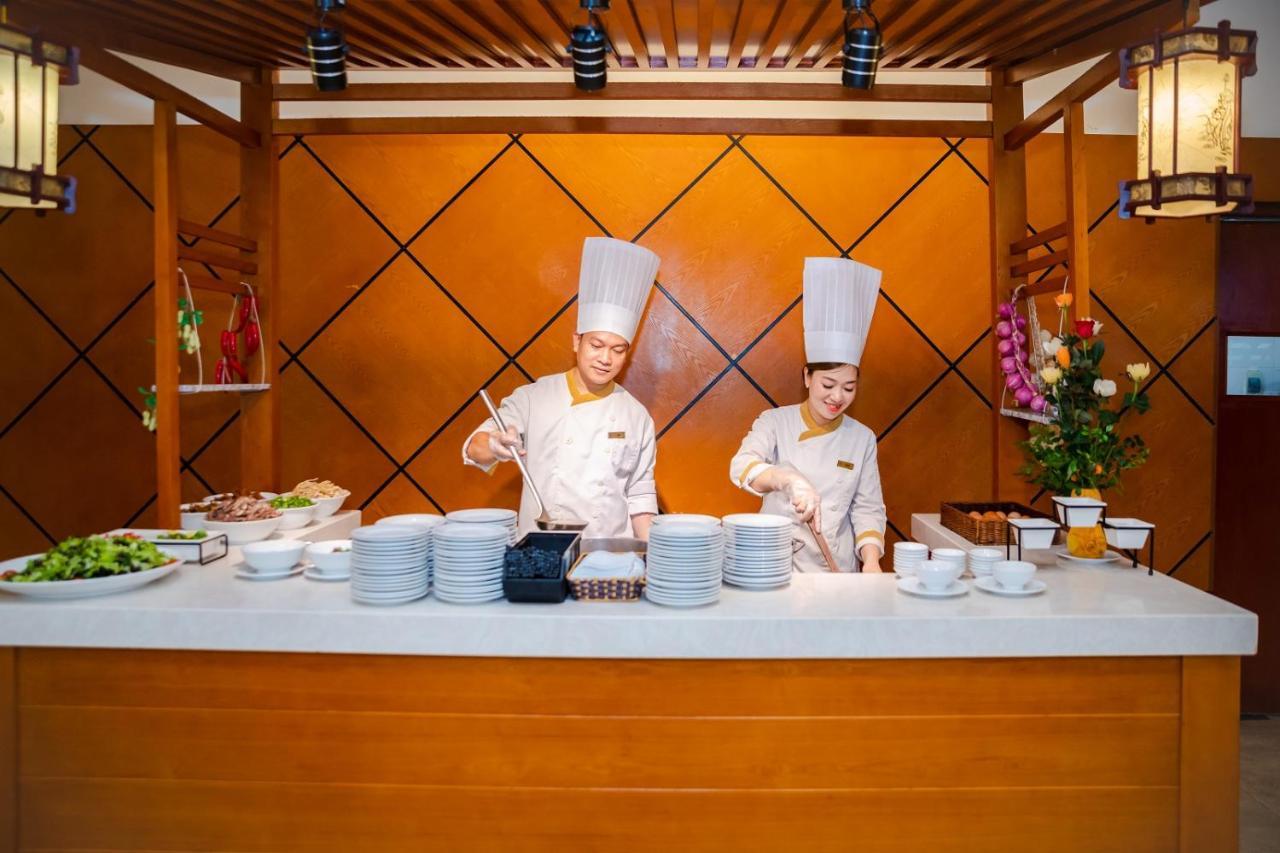 Muong Thanh Grand Ha Long Hotel Exteriör bild