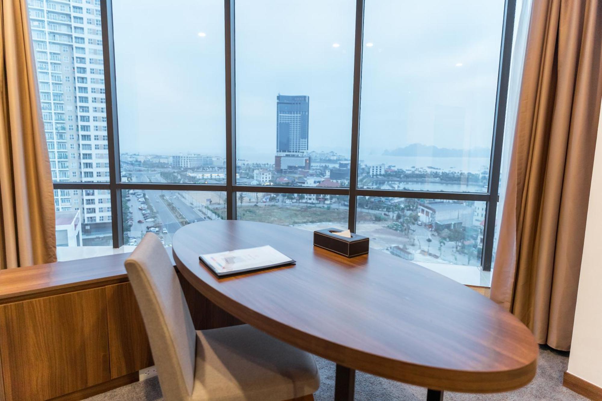 Muong Thanh Grand Ha Long Hotel Exteriör bild